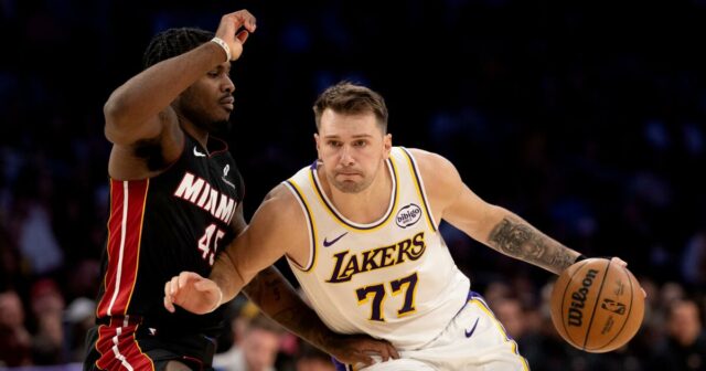 Luka Doncic stratí triple-double a prinútil Lakers k víťazstvu nad Heat
