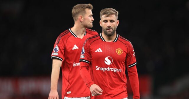 Luke Shaw nenesie vinu za nevoľnosť Man Utd po výbuchu Garyho Nevilla - je jasné, kto je
