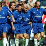 Uplakaný Emmanuel Petit z Arsenalu po zápase.