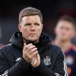 Eddie Howe tlieska fanúšikom