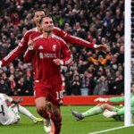 Alexis Mac Allister z Liverpoolu oslavuje strelenie prvého gólu svojho tímu počas zápasu fázy MD4 Ligy majstrov UEFA 2025/26 medzi Liverpool FC a Real Madrid CF na Anfielde 4. novembra 2025 v Liverpoole v Anglicku.