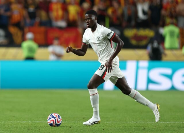 Mamadou Sarr z Chelsea a Ibrahim Mbaye z PSG sa Mamadou Sarr z Chelsea a Ibrahim Mbaye z PSG sa rozhodli reprezentovať Senegal nad Francúzskom