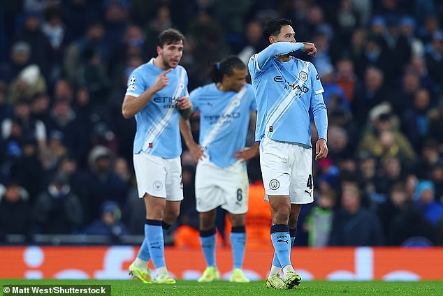 Man City 0-2 Bayer Leverkusen: Pep Guardiola platí cenu za Pre Manchester City to bola zvláštna noc, keď ho Bayer Leverkusen porazil 2:0