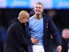 Man City, Arsenal a Liverpool ďalších päť zápasov Premier League v porovnaní s blížiacimi sa bojmi o titul Erling Haaland z Manchestru City a Pep Guardiola manažér / hlavný tréner Manchestru City oslavujú na plný úväzok počas zápasu Premier League medzi Manchestrom City a Bournemouthom na Etihad Stadium 2. novembra 2025 v Manchestri v Anglicku.