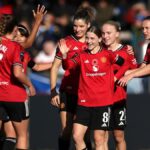 Man United porazil Brighton 3-2 a udržal tak zápas o titul WSL