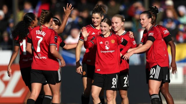 Man United porazil Brighton 3-2 a udržal tak zápas o Man United porazil Brighton 3-2 a udržal tak zápas o titul WSL
