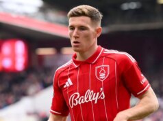 Man Utd dostal jasnú správu o prestupovej pozícii Elliota Andersona, keďže cena bola stanovená na 100 miliónov libier Elliot Anderson z Nottingham Forest