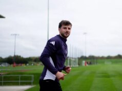 Man Utd účtuje fanúšikom 100 libier za prehliadku tréningového ihriska v novom vzhľade – ale fotografie sú zakázané Mason Mount z Manchestru United v akcii počas tréningu prvého tímu