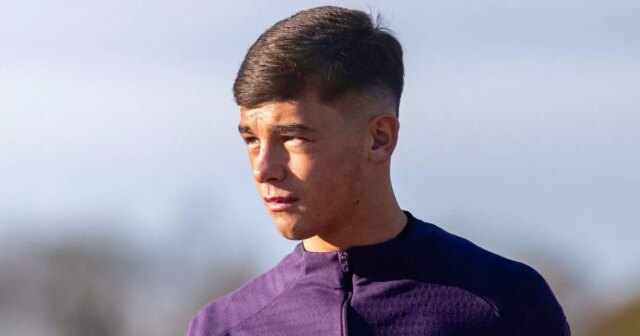 Shea Lacey na obrázku na tréningu v Man Utd.