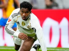 Man Utd zasiahol Endrick prestupovou realitou, keď súperi z Premier League krúžia Endrick stredný útočník Realu Madrid a Brazílie reaguje počas zápasu La Liga EA Sports medzi Real Madrid CF a Valencia CF na Estadio Santiago Bernabeu 1. novembra 2025 v Madride v Španielsku.