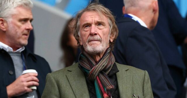 Man Utd „rozhodne prvý januárový transfer“, keďže Sir Jim Ratcliffe Man Utd „rozhodne prvý januárový transfer“, keďže Sir Jim Ratcliffe využíva svoje kontakty | Futbal | Šport
