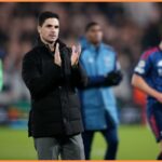 Mikel Merino oslavuje gól za Arsenal