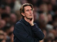 Manažér Tottenhamu Thomas Frank varoval, aby pritvrdil, keď sa objaví tvrdenie „za zatvorenými dverami“. Tréner Tottenhamu Hotspur Thomas Frank