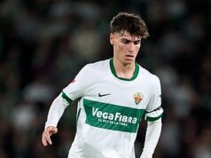 Manchester City, Arsenal a Real Madrid sa v porovnaní s Pedrim dostali do súboja o španielsku hviezdu (20). Manchester City sa pripojil k Arsenalu pri kontrole stredopoliara Elche Rodriga Mendozu