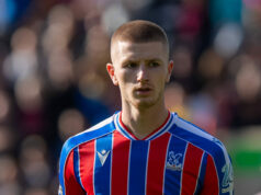 Manchester United naháňa troch anglických stredopoliarov, aby posilnili káder Manchester United naháňa troch anglických stredopoliarov, aby posilnili káder