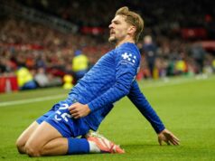 Manchester United prehral doma s Evertonom prvýkrát po 12 rokoch; Gueye poslal po bizarnom incidente preč Manchester United prehral doma s Evertonom prvýkrát po 12 rokoch; Gueye poslal po bizarnom incidente preč