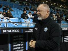 Mano Menezes dáva fanúšikom Grêmia po góle prostredník, sledujte tu Download app from appStore