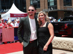 Manželka Bobbyho Witta Jr. Maggie vypustila 3-slovné posolstvo po tom, čo superstar Royals udelila ceny Platinum Glove a Silver Slugger za rok 2025 logo pochodového šialenstva