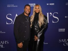 Manželka Russella Wilsona Ciara reagovala dvojslovne na oslavu špeciálneho hollywoodskeho míľnika Giants QB logo pochodového šialenstva