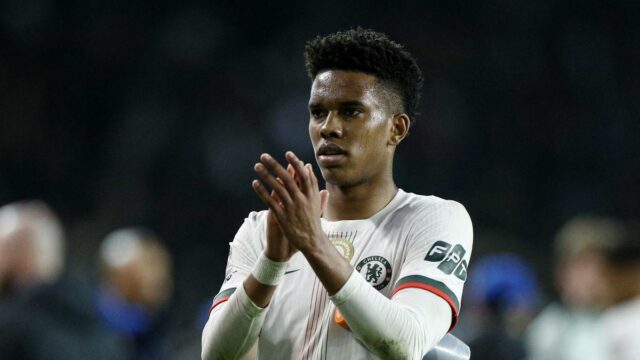 Maresca vyzýva Estevaa z Chelsea, aby ignoroval porovnania Lamine Yamal pred súbojom s Barcou
