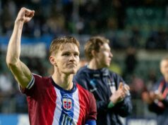 Martin Odegaard odmietol možnosť Arsenalu, aby pomohol inšpirovať Nórsko na pokraj majstrovstiev sveta Martin Odegaard sa rozhodol nebrať si dovolenku, aby sa namiesto toho sústredil na zotavenie Arsenalu a pomoc Nórsku v kvalifikácii na majstrovstvá sveta
