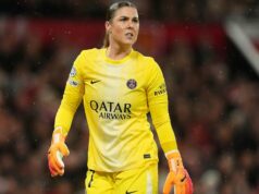 Mary Earpsová vypískala pri návrate z Man Utd, pretože bývalá levica spôsobila rozkol po sporoch v Anglicku Bývalá brankárka Manchestru United Mary Earps bola po svojom návrate na Old Trafford s Parížom Saint-Germain zmiešaná.