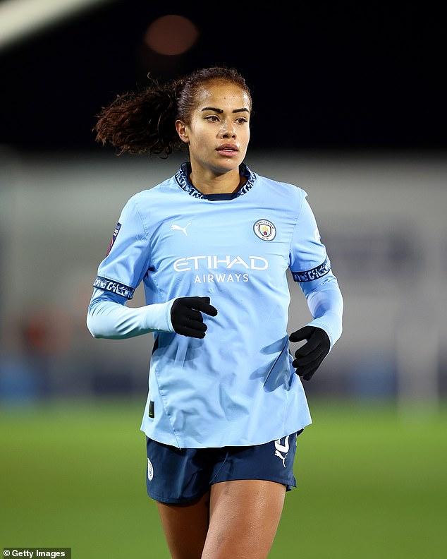 Mary Fowler odhaľuje strašný rasistický „darček“, ktorý dostala od svojho Mary Fowler odhaľuje strašný rasistický „darček“, ktorý dostala od svojho tímu