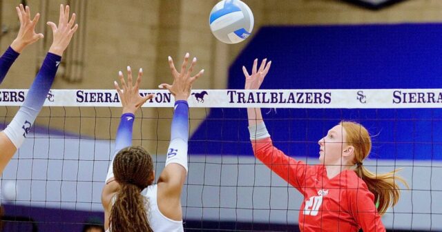 Mater Dei znepokojuje Sierra Canyon, aby postúpil na štátny šampionát Mater Dei znepokojuje Sierra Canyon, aby postúpil na štátny šampionát