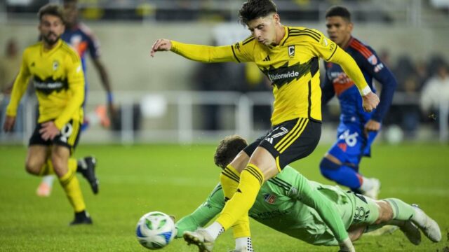 Max Arfsten, Crew rockový FC Cincinnati, aby si vynútil hru 3
