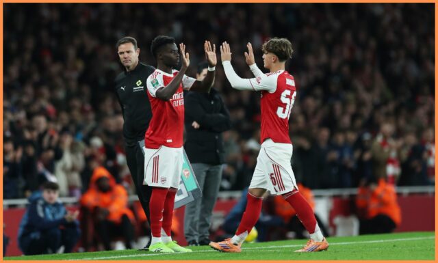 Max Dowman tlieska fanúšikom Arsenalu