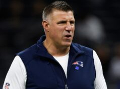 Mike Vrabel opätuje kritiku rozpisu Patriots počas víťaznej série Mike Vrabel opätuje kritiku rozpisu Patriots počas víťaznej série