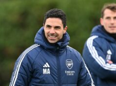 Mikel Arteta pridá dvoch hráčov do kádra Arsenalu proti Bayernu Mníchov, pretože nočná mora po zranení sa zmierňuje Mikel Arteta sa počas tréningu Arsenalu usmieva