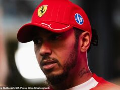 Mizéria Lewisa Hamiltona s Ferrari pokračuje, pretože hviezda OPÄŤ vypadla z Q1 na Veľkej cene Kataru Lewis Hamilton vypadol v Q1 kvalifikácie na Veľkú cenu Kataru