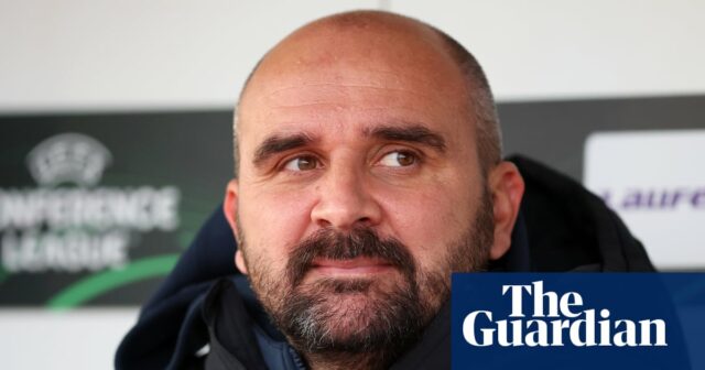 Mladen Zizovic, tréner Radnicki z roku 1923, zomrel počas srbského futbalového zápasu | Európsky klubový futbal
