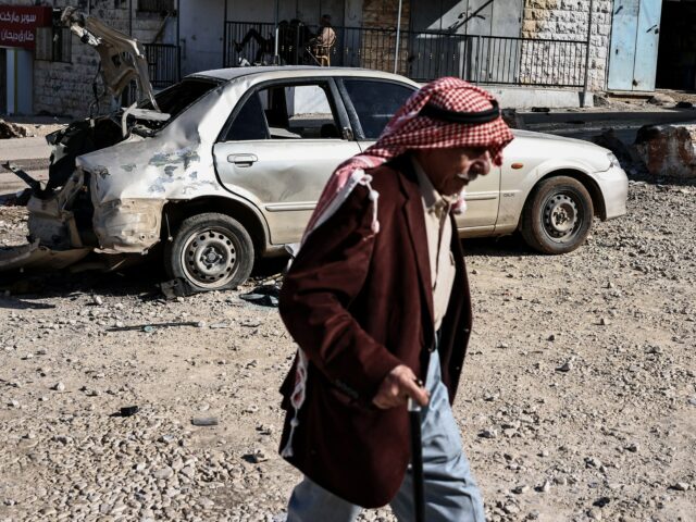 NAŽIVO: Izrael podniká letecké útoky na Západný breh, keď sa invázia stáva smrteľnou
