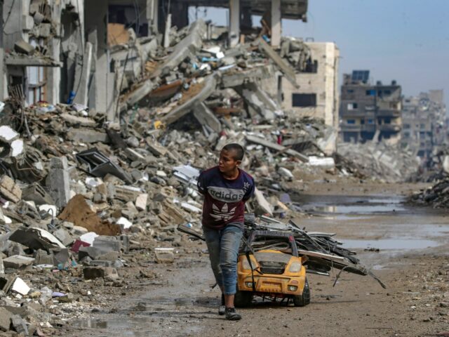 NAŽIVO: Izrael úzko koordinoval tajomný tranzit rodín z Gazy do južnej Afriky
