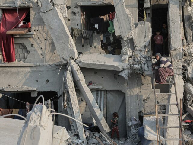 NAŽIVO: Izraelské zabíjanie pokračuje v Gaze na Západnom brehu; Hamas získava telo | Správy o konflikte medzi Izraelom a Palestínou
