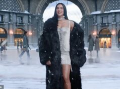 NBC riskuje olympijskú reakciu, keď odhaľuje britskú popovú hviezdu Dua Lipu ako tvár tímu USA NBC riskovala hnev Američanov použitím britskej popovej hviezdy Dua Lipa pre reklamu tímu USA