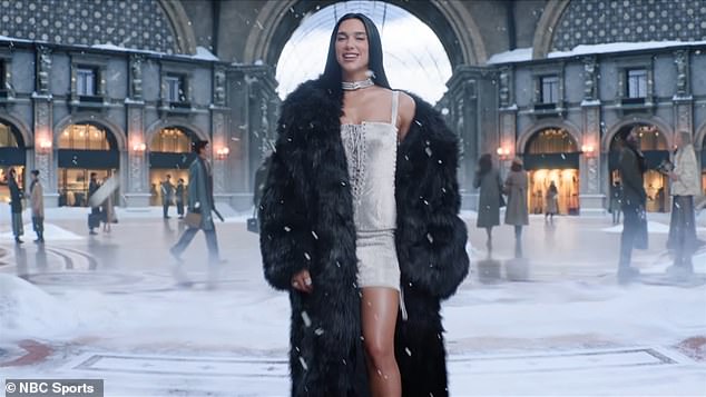 NBC riskuje olympijskú reakciu, keď odhaľuje britskú popovú hviezdu Dua NBC riskovala hnev Američanov použitím britskej popovej hviezdy Dua Lipa pre reklamu tímu USA