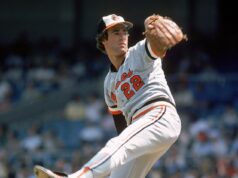 Nadhadzovač Siene slávy Jim Palmer bol disciplinárne potrestaný za „urážlivé správanie“ proti čiernemu kolegovi, odhaľuje uniknutá správa Člen Siene slávy Jim Palmer bol v máji 2022 obvinený z „nevhodného, neprofesionálneho, urážlivého správania“ voči kolegovi z vysielania Orioles.