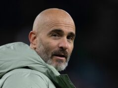 Najnovšie Chelsea: Objavujú sa medzinárodné problémy, pretože cieľ útočníka „dostáva ponuky každý deň“ Tréner Chelsea Enzo Maresca