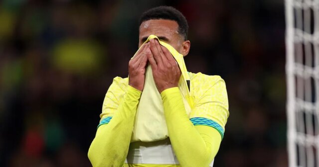 Najväčšie obavy Arsenalu zo zranenia Gabriela Magalhaesa sa splnili vo Gabriel utrpel zranenie stehna