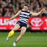 Stredopoliar Geelong Tanner Bruhn bol zbavený obvinení zo sexuálneho napadnutia po priznaní kľúčového svedka