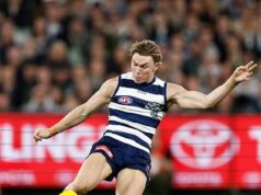 Najväčšie tajomstvo v austrálskom športe je odhalené, keď hviezda AFL Tanner Bruhn PRYTI obvinenia zo sexuálneho napadnutia po tom, čo záhadne zmeškal celý rok. Stredopoliar Geelong Tanner Bruhn bol zbavený obvinení zo sexuálneho napadnutia po priznaní kľúčového svedka