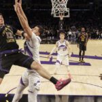 Návrat LeBrona Jamesa spôsobil, že Marcus Smart sa stal „švajčiarskym armádnym nožom“ Lakers