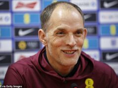 Nekopírujte Cristiana Ronalda! Thomas Tuchel varuje anglické hviezdy, aby sa nenechali vylúčiť pred posledným zápasom kvalifikácie MS proti Albánsku – pretože portugalská legenda riskuje, že zmešká dôležité zápasy Thomas Tuchel svojim hráčom poradil, aby radšej bránili menej urputne, než aby dostali červenú kartu