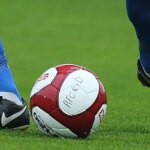 ST HELENS, ANGLICKO – 24. SEPTEMBER: Rozhodkyňa Abby Deardenová sa po polčase usmievala počas zápasu Ligového pohára žien Subway medzi Liverpoolom a Sunderlandom na štadióne St Helens 24. septembra 2025 v anglickom St Helens. (Foto: Morgan Harlow – WSL/WSL Football cez Getty Images)