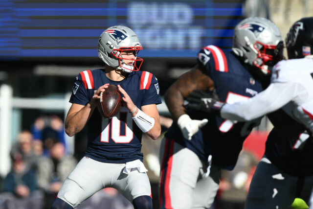 New England Patriots vs. Tampa Bay Buccaneers predpokladaná štartovacia zostava logo pochodového šialenstva