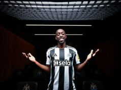 Newcastle Confidential: CRAIG HOPE odhaľuje obrovskú podporu Yoane Wissa, keď sa blíži debut 55 miliónov libier, zranenie Kieran Trippier, prenájom zasadacej miestnosti pripravený na rozbehnutie projektu štadióna a ako sa Toonove rodiny a fanúšikovia dostali pod paľbu v Marseille Yoane Wissa sa tento týždeň konečne dostal na trávnik so svojimi novými spoluhráčmi, keď sa zotavoval zo zranenia kolena