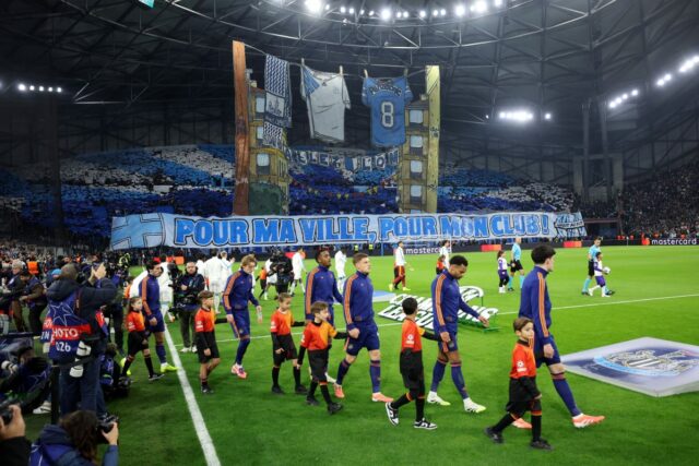 Newcastle United odsudzuje „neprijateľné zaobchádzanie“ s fanúšikmi zo strany francúzskej polície
